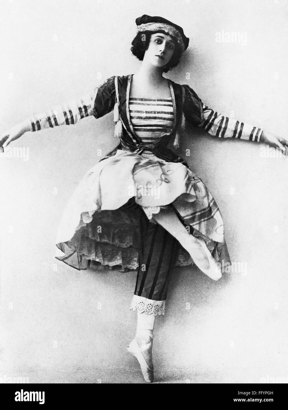TAMARA KARSAVINA /n(1885-1978). Russian ballerina, in the ballet,  'Petrushka,' by Igor Stravinksy, 1911 Stock Photo - Alamy