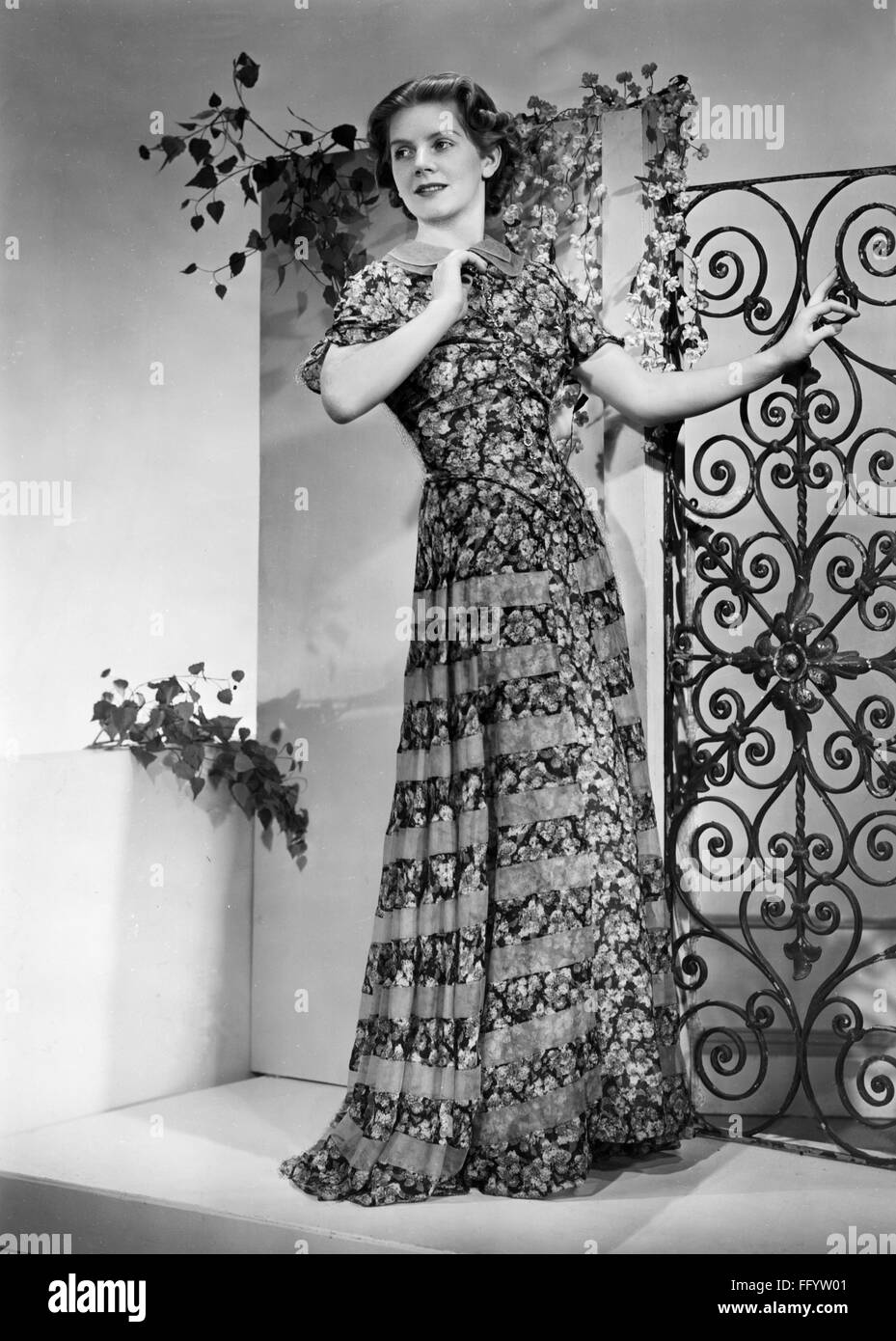 fashion, 1930s, woman in summer evening dress made of chiffon and tulle, model of the Reichszentrale für das Schneiderhandwerk (Reich association of tailors), Germany, 1930s, Additional-Rights-Clearences-Not Available Stock Photo