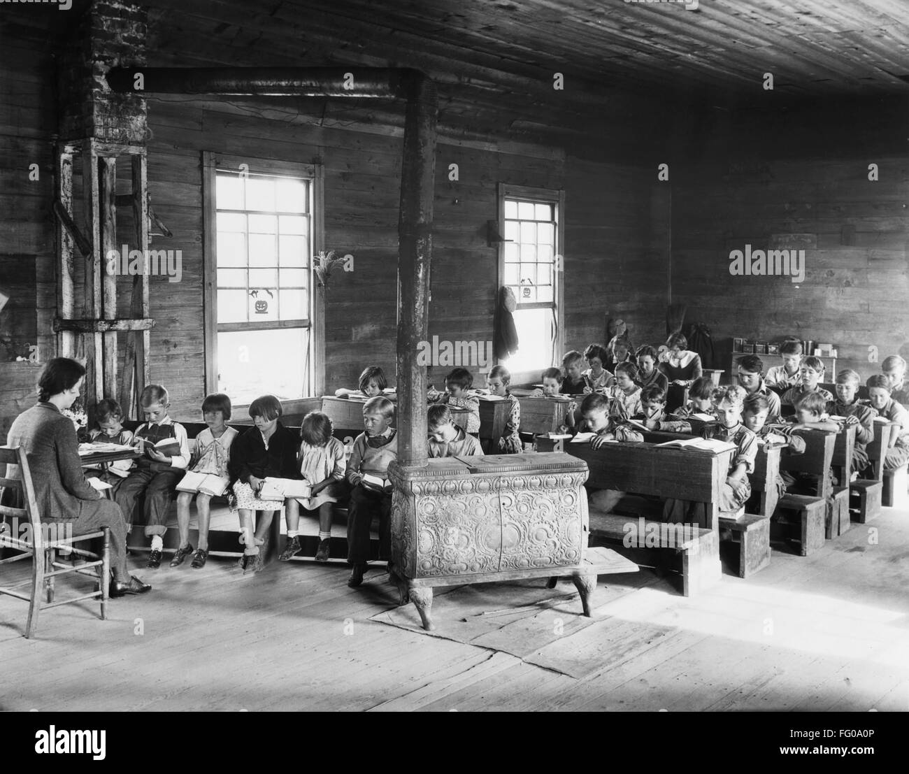 TENNESSEE SCHOOL, 1933. /nThe classroom at Oakdale School near Loyston