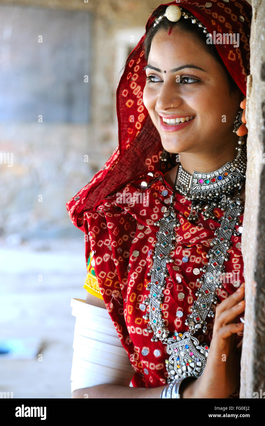 Rajasthani woman smiling hi-res stock photography and images pic