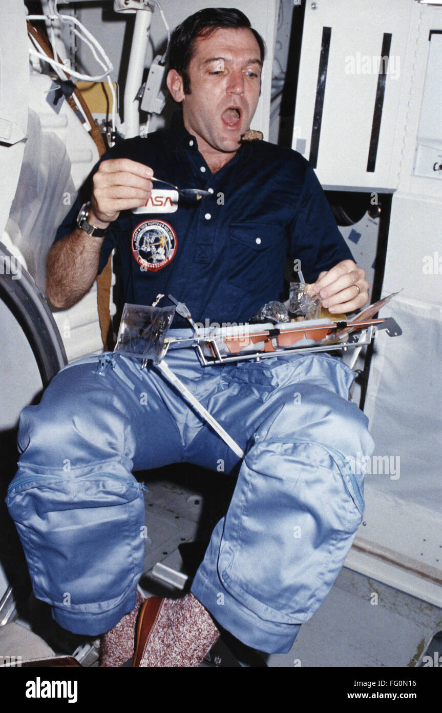 DICK SCOBEE (1939 1986). /nFrancis Richard 'Dick' Scobee. American