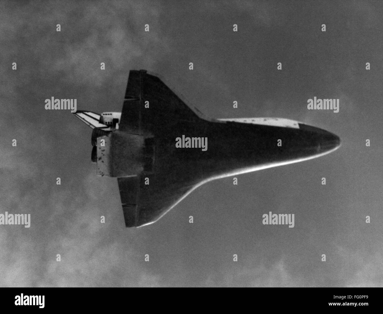 SPACE SHUTTLE COLUMBIA. /nThe Space Shuttle Columbia approaching the