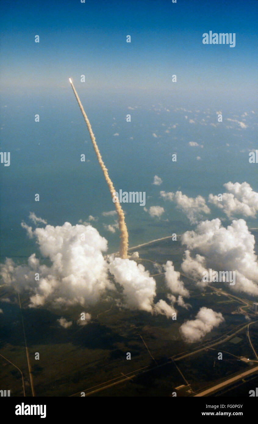 SPACE SHUTTLE CHALLENGER. /nLaunch of the Space Shuttle Challenger for ...