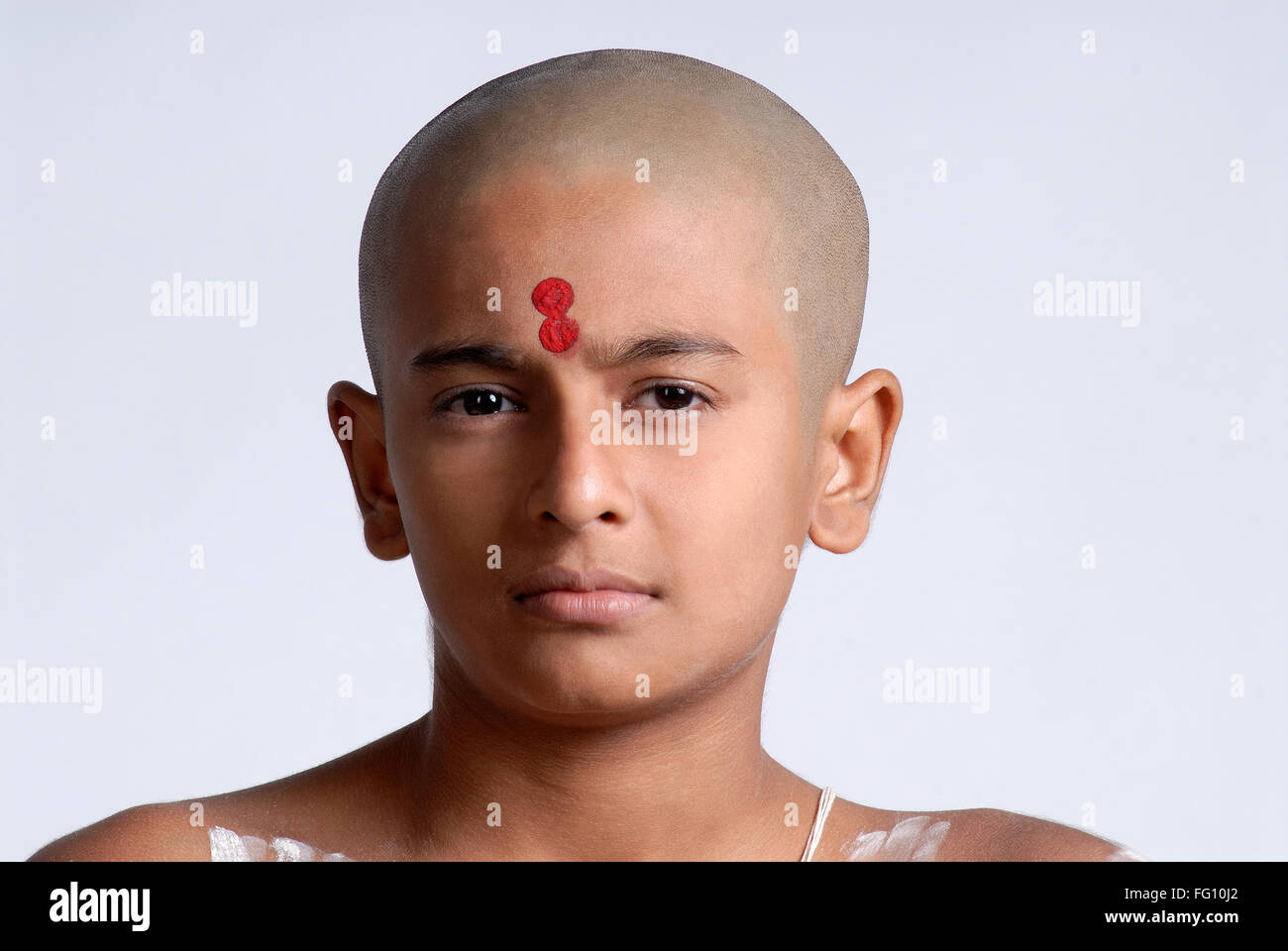 Hindu dot forehead hi-res stock photography and images - Alamy