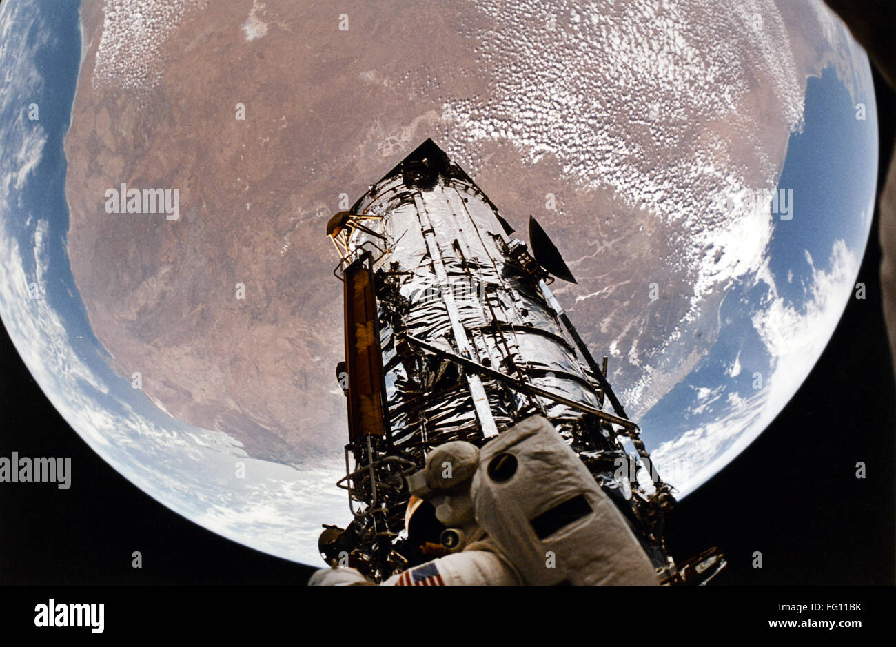 HUBBLE TELESCOPE, 1993. /nAmerican astronaut F. Story Musgrave