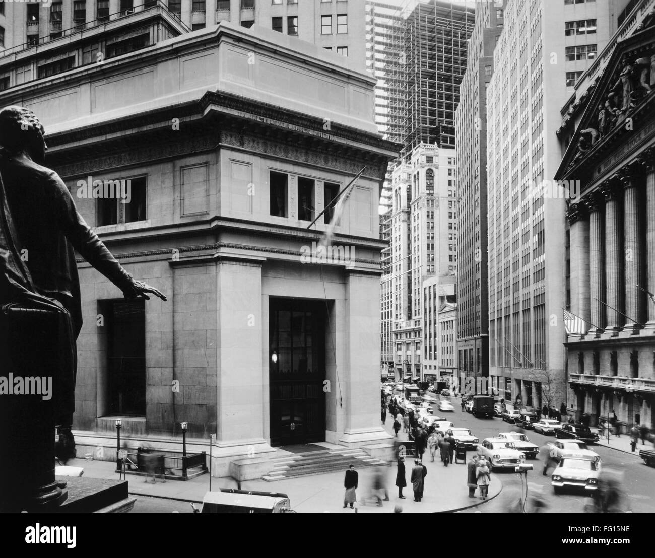 NEW YORK STOCK EXCHANGE. /nA view of the intersection of Broad and