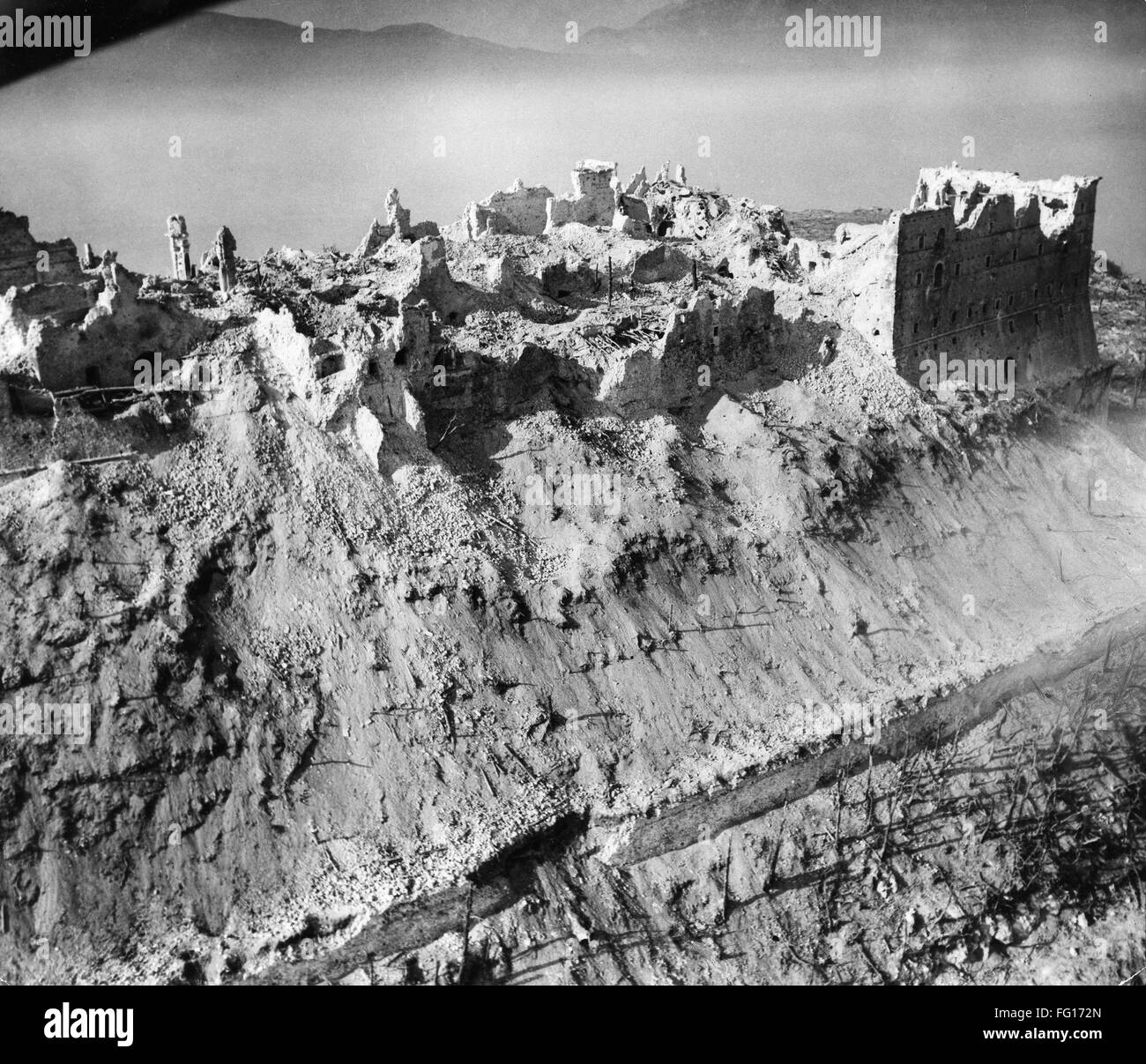 BATTLES FOR MONTE CASSINO Italy 1944 WW2 Photo GROLIER STORY OF AMERICA CARD 
