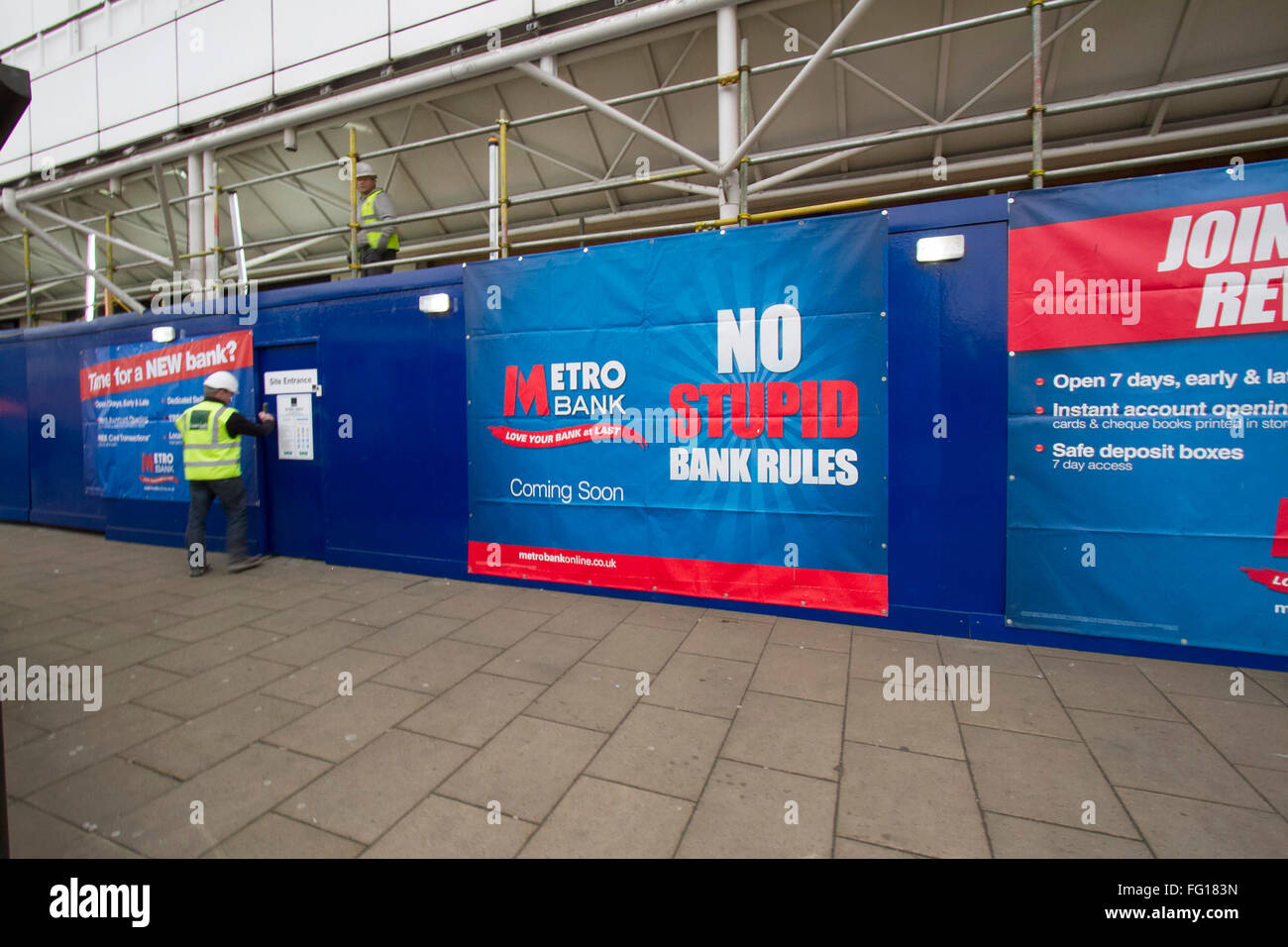 Wimbledon London Uk 17th February 2016 A New Metro Bank Branch Is