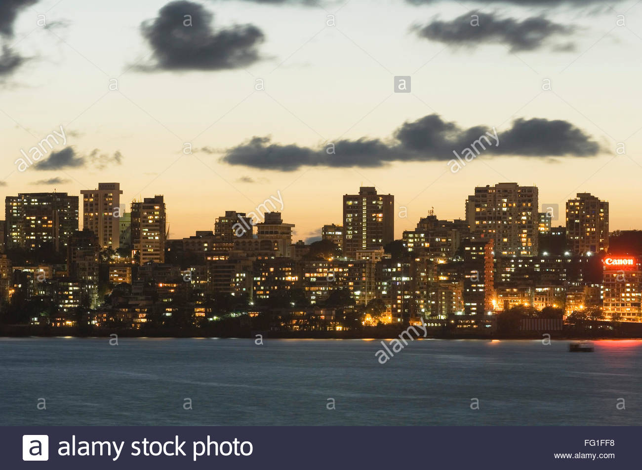 The Queens Building Stock Photos & The Queens Building Stock Images Alamy