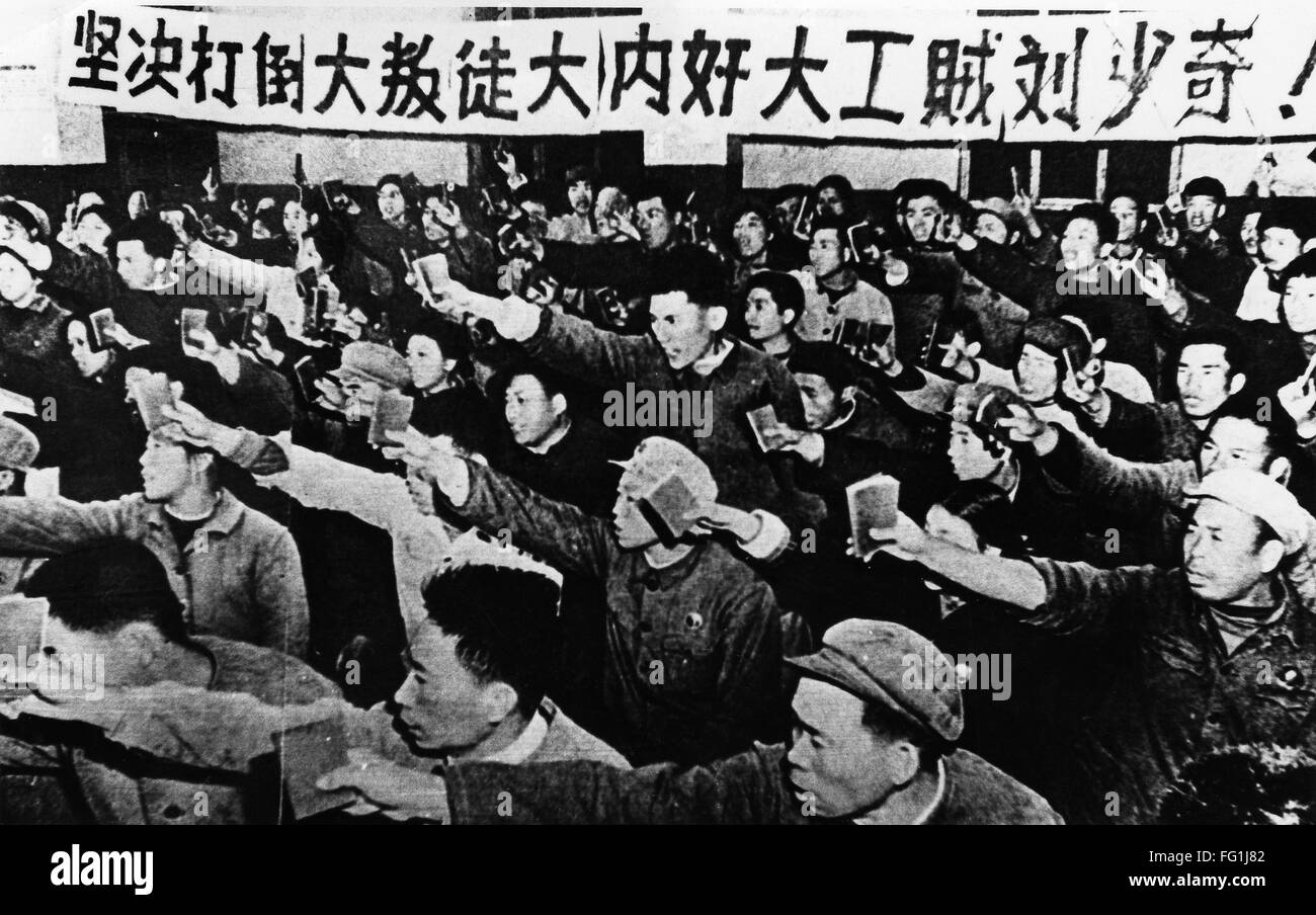 Cultural revolution mao red hires stock photography and images Alamy