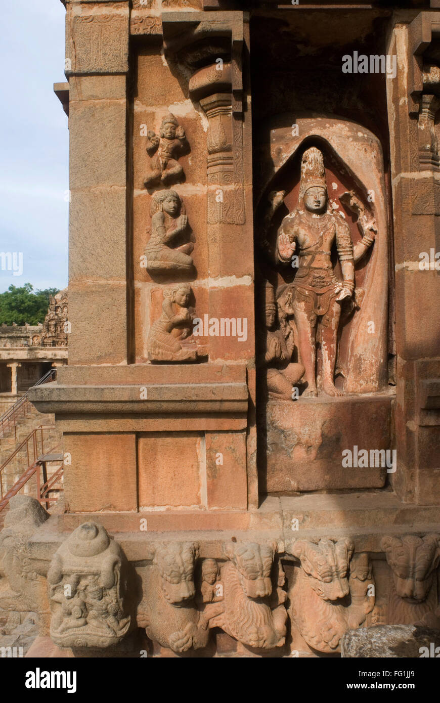 Carved Statues of God on outside wall of Brihadeshwara Temple called