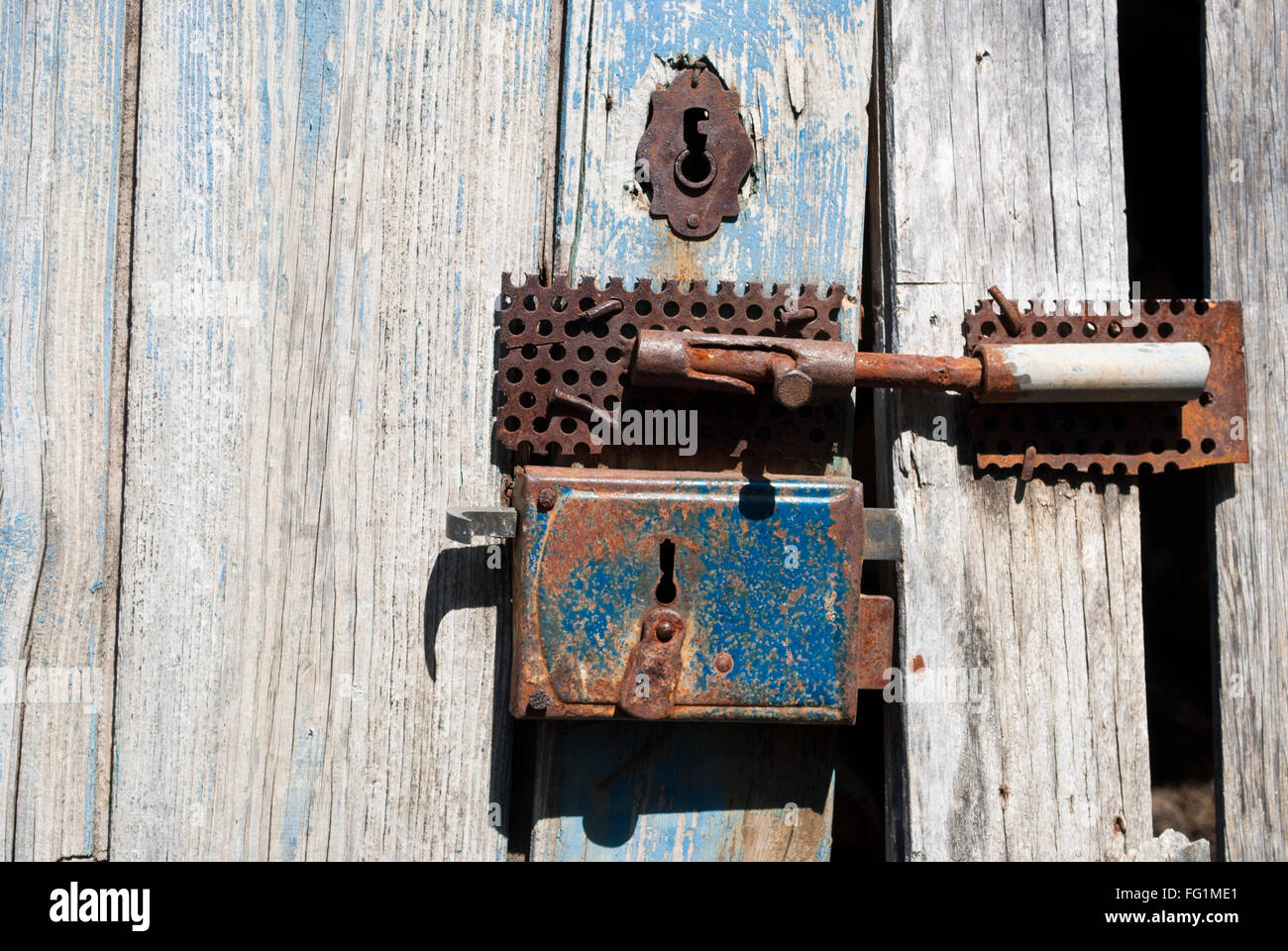 old lock and keyhole Stock Photo - Alamy
