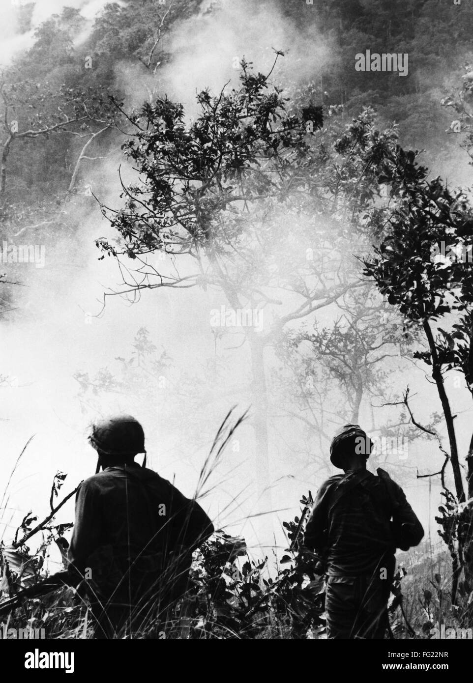 VIETNAM WAR: IA DRANG, 1965. /nSoldiers Of The U.S. Army's 1st Cavalry ...