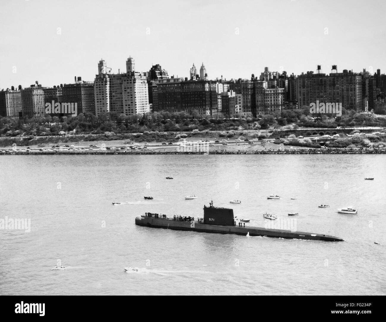 SUBMARINE: USS NAUTILUS. /nThe USS Nautilus, SSN-571, the world's first ...