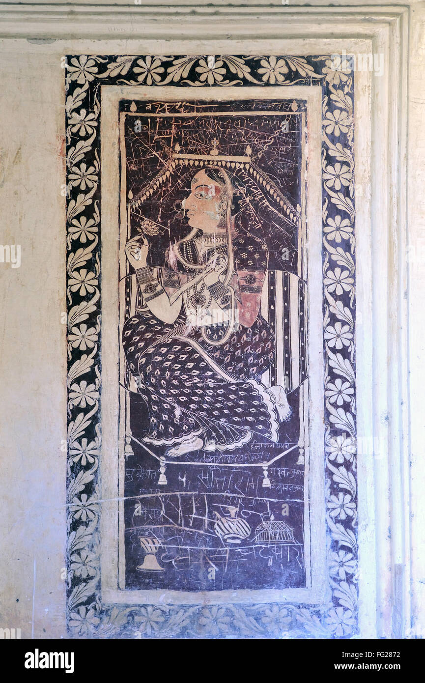 Queen painting orchha wall in lakshmi narayan temple madhya pradesh india Stock Photo