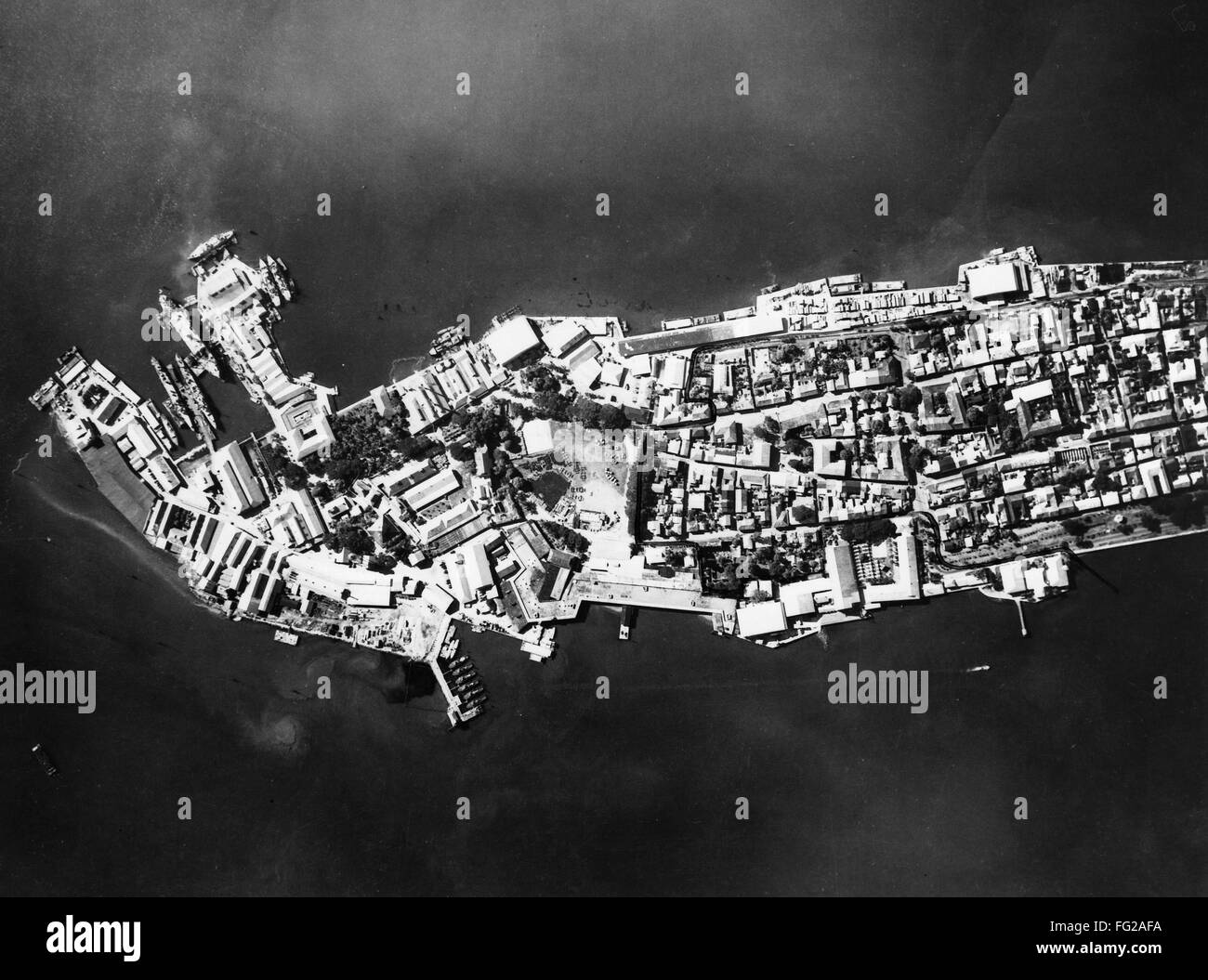 naval-base-cavite-black-and-white-stock-photos-images-alamy