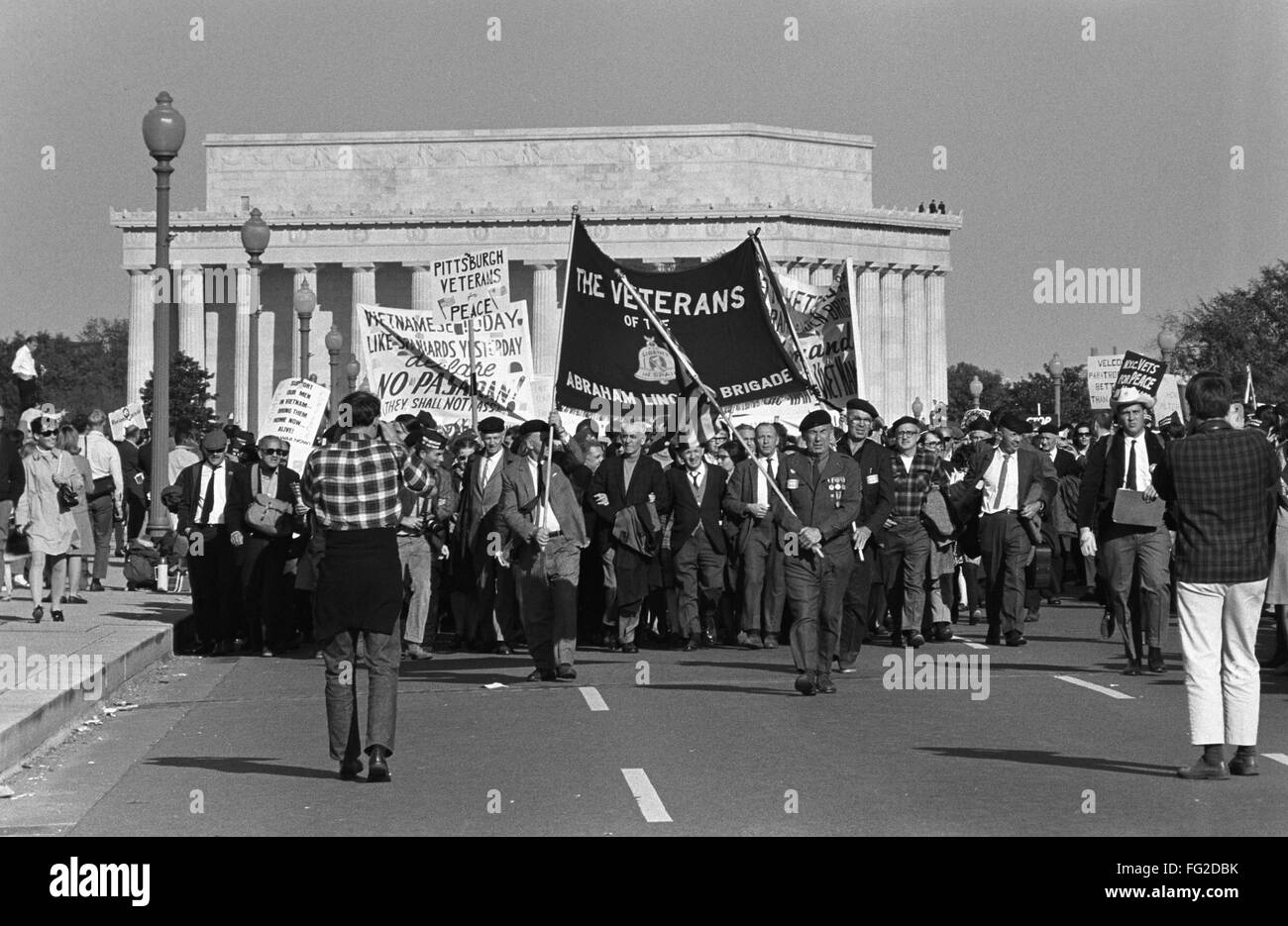 Veterans protest hi-res stock photography and images - Alamy