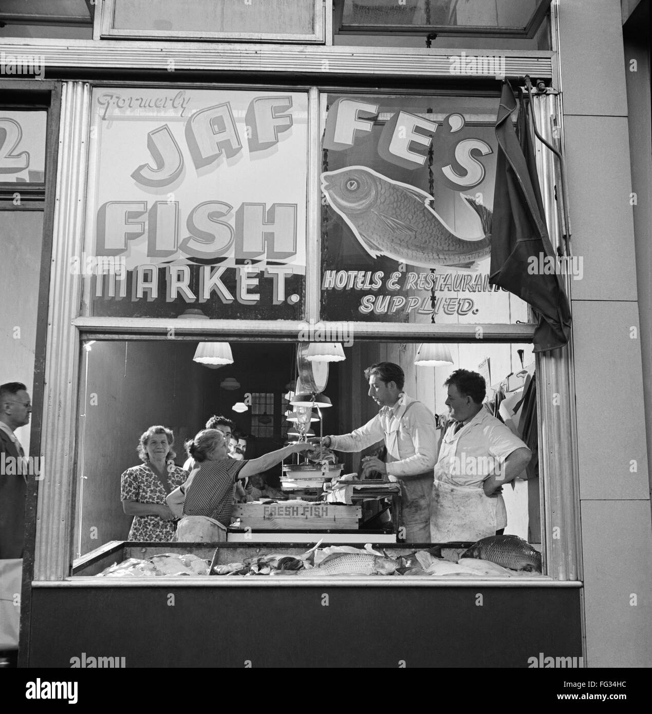 NEW YORK FISH MARKET, 1942. /nJaffe's Fish Market in a Jewish