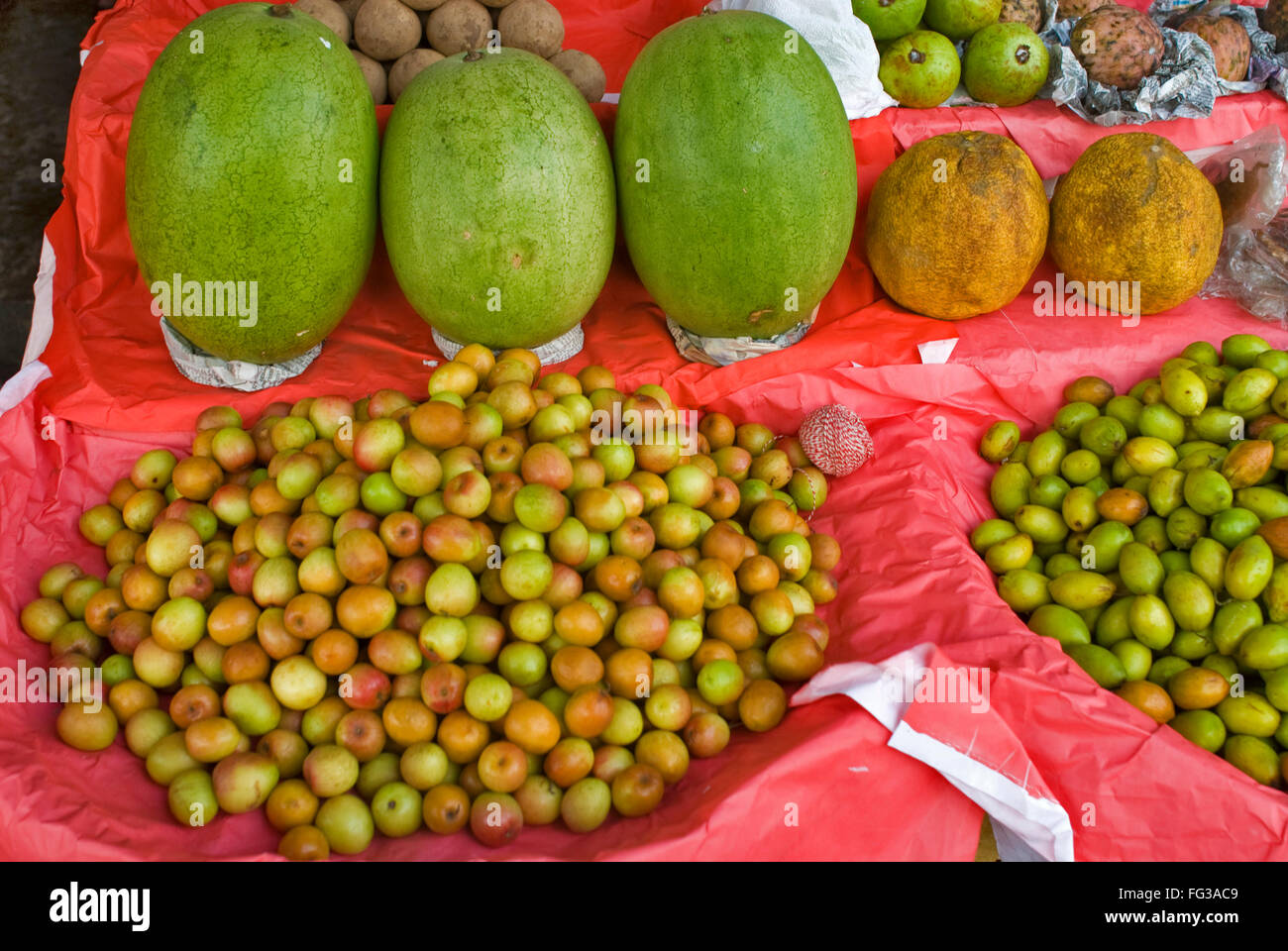 Fruits stall ; Mirpur road ; Dhanmondi ; Dhaka ; Bangladesh Stock Photo