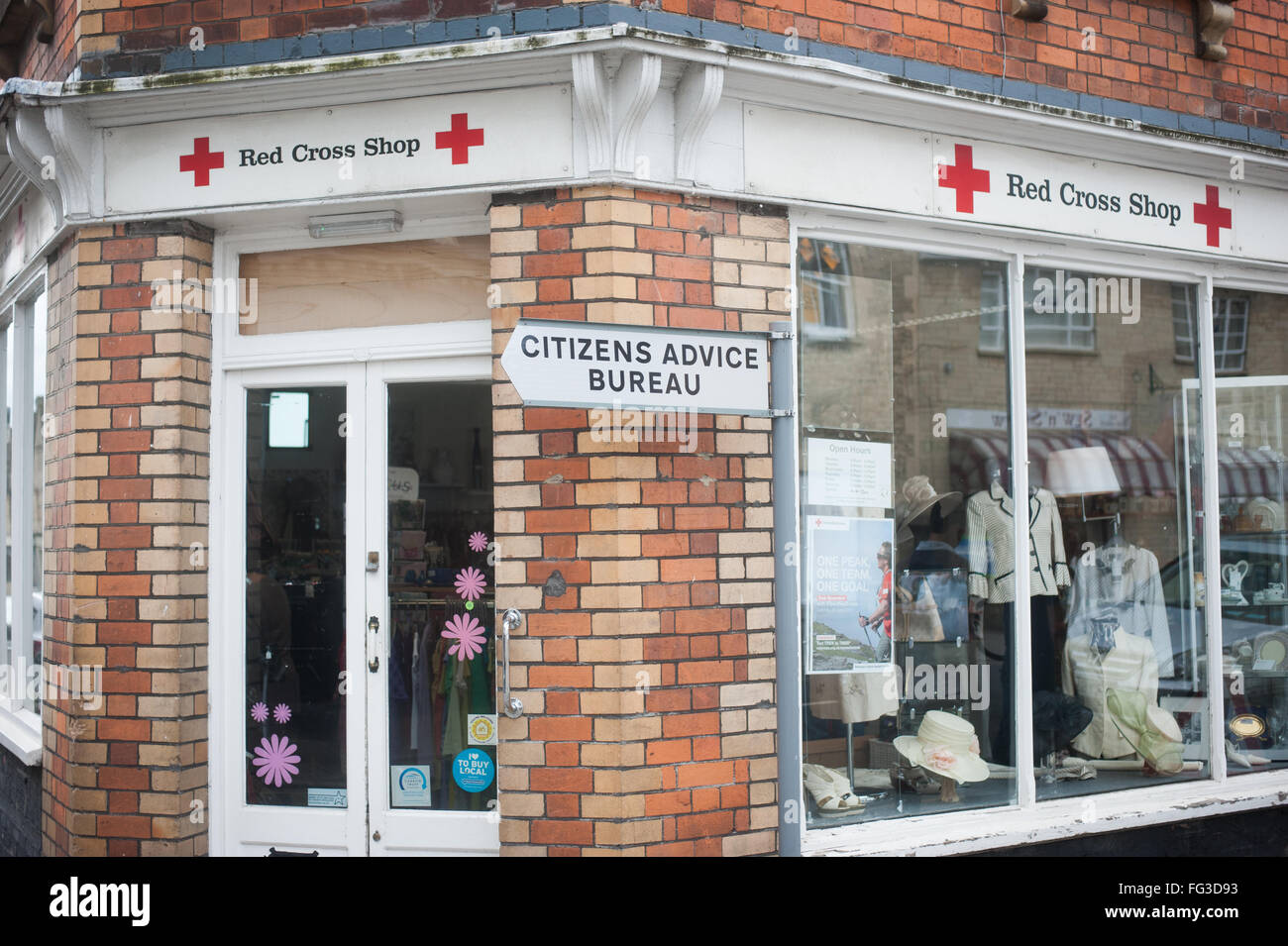Red Cross charity shop in Cirencester Stock Photo Alamy
