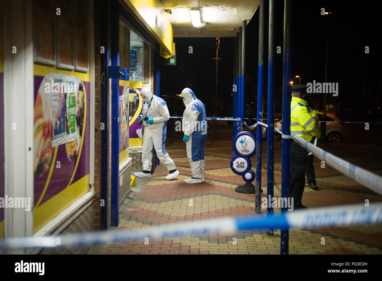 Scene of Crime Officers (SOCO)at a crime scene in Oxford UK Stock Photo