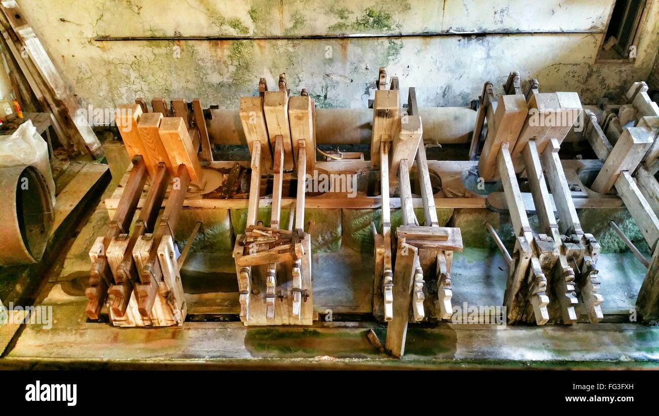 Paper making machine hires stock photography and images Alamy