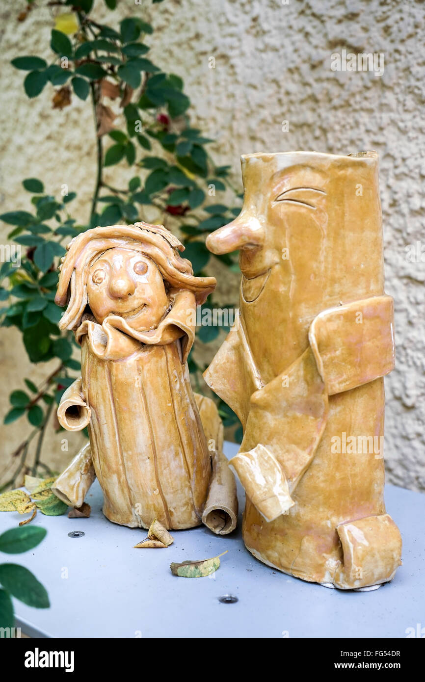 Two pottery characters in Friedrichsdorf Stock Photo