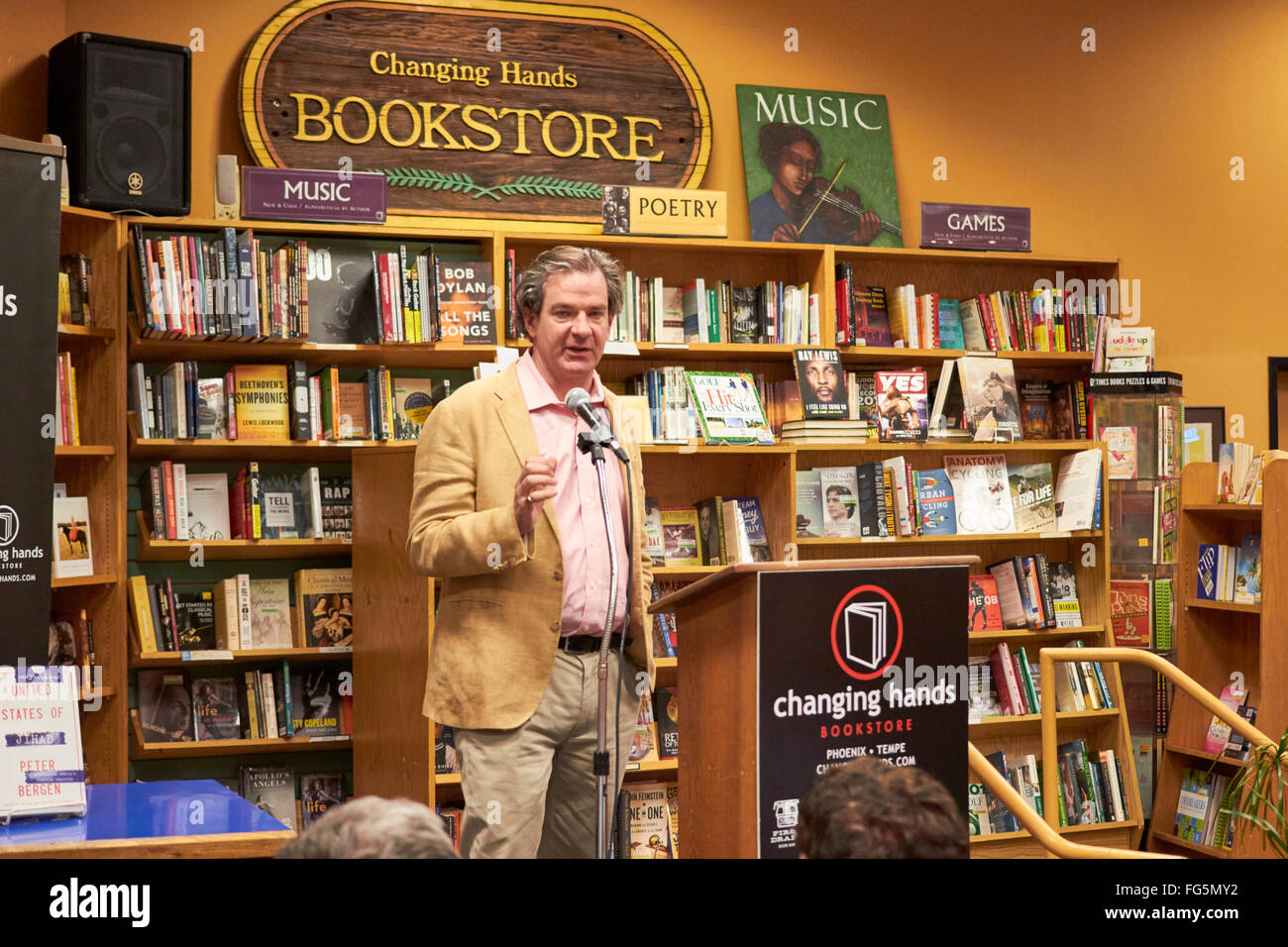 Tempe, Arizona, USA. 17th February, 2016. Peter Bergen, bestselling author and CNN National Security Analyst presents his new book, United States of Jihad at Changing Hands Bookstore. The book looks at the 300 Americans who have been indicted for or convicted of terrorism since 9/11. Credit:  Jennifer Mack/Alamy Live News Stock Photo