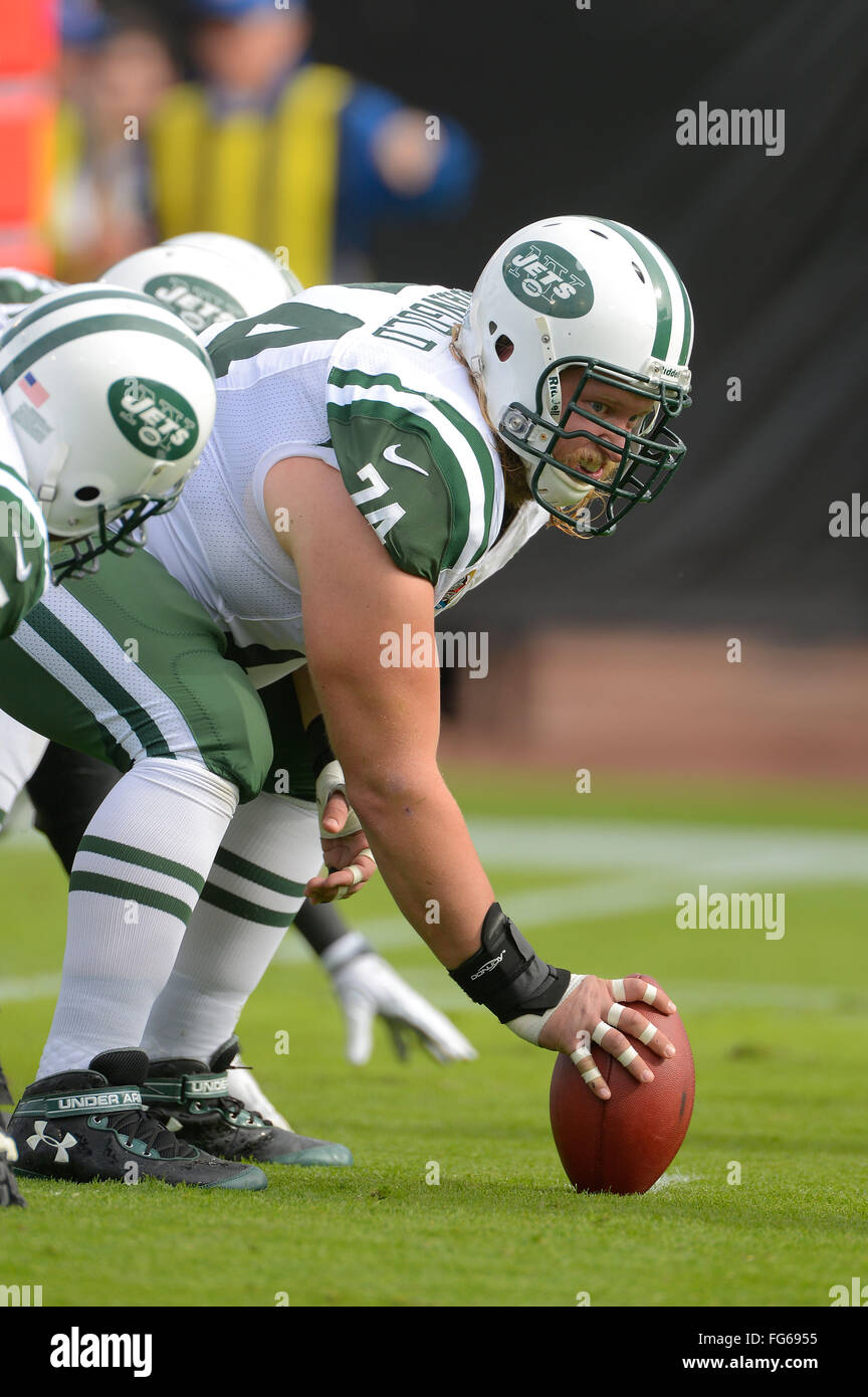 New york jets center nick mangold hi-res stock photography and images ...
