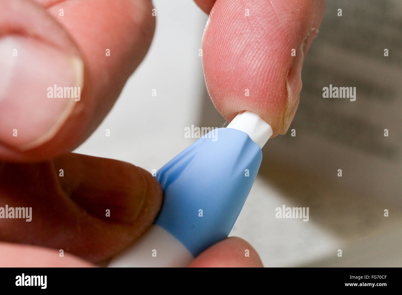 How Do I Use The Lancets? Everlywell Knowledge Base