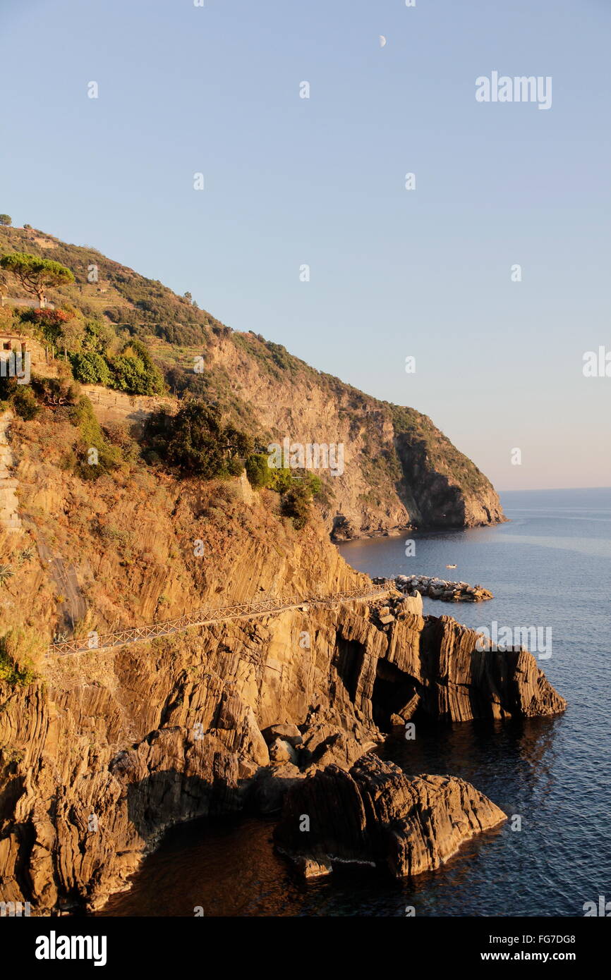 geography / travel, Italy, Liguria, Cinque Terre, Riomaggiore, impassable coastal path between railway station and harbour, rockfall, Additional-Rights-Clearance-Info-Not-Available Stock Photo