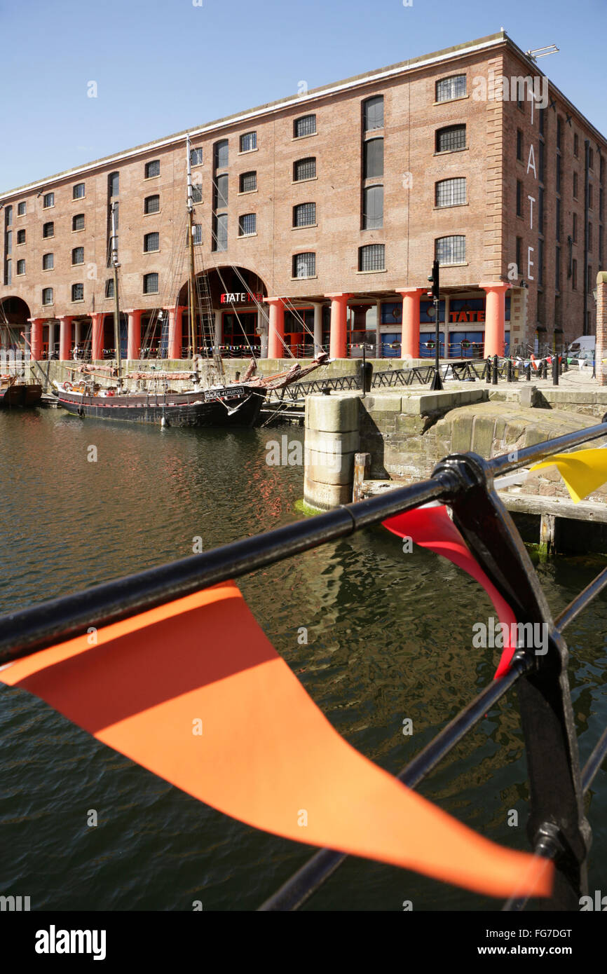 Tate Liverpool art gallery, Albert Dock, Liverpool Stock Photo Alamy