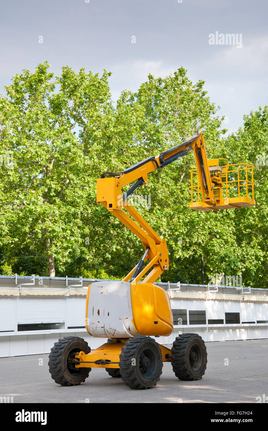 Diesel Powered Articulating Boom Lift Stock Photo Alamy