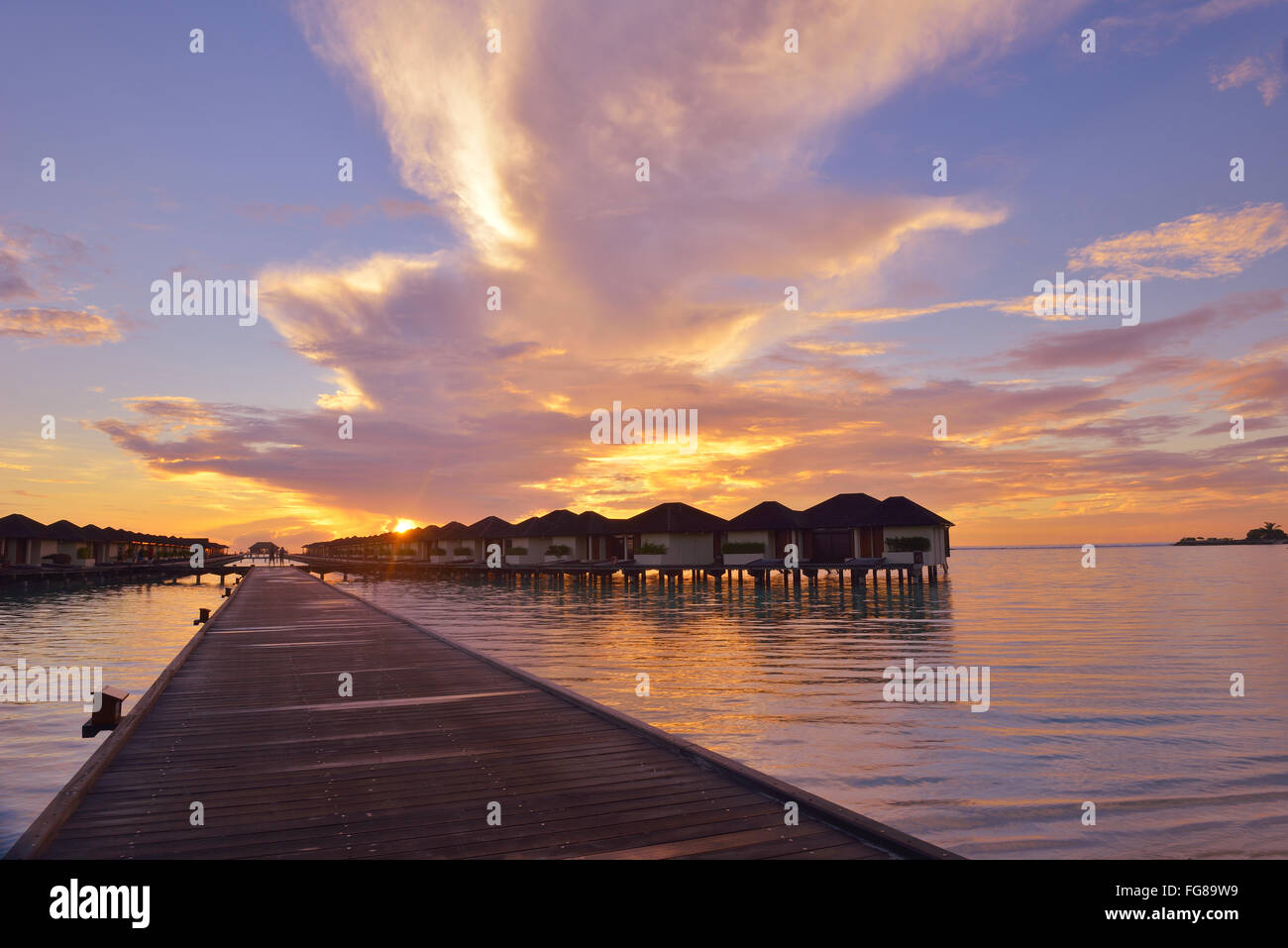 Sunshine tropical hi-res stock photography and images - Alamy