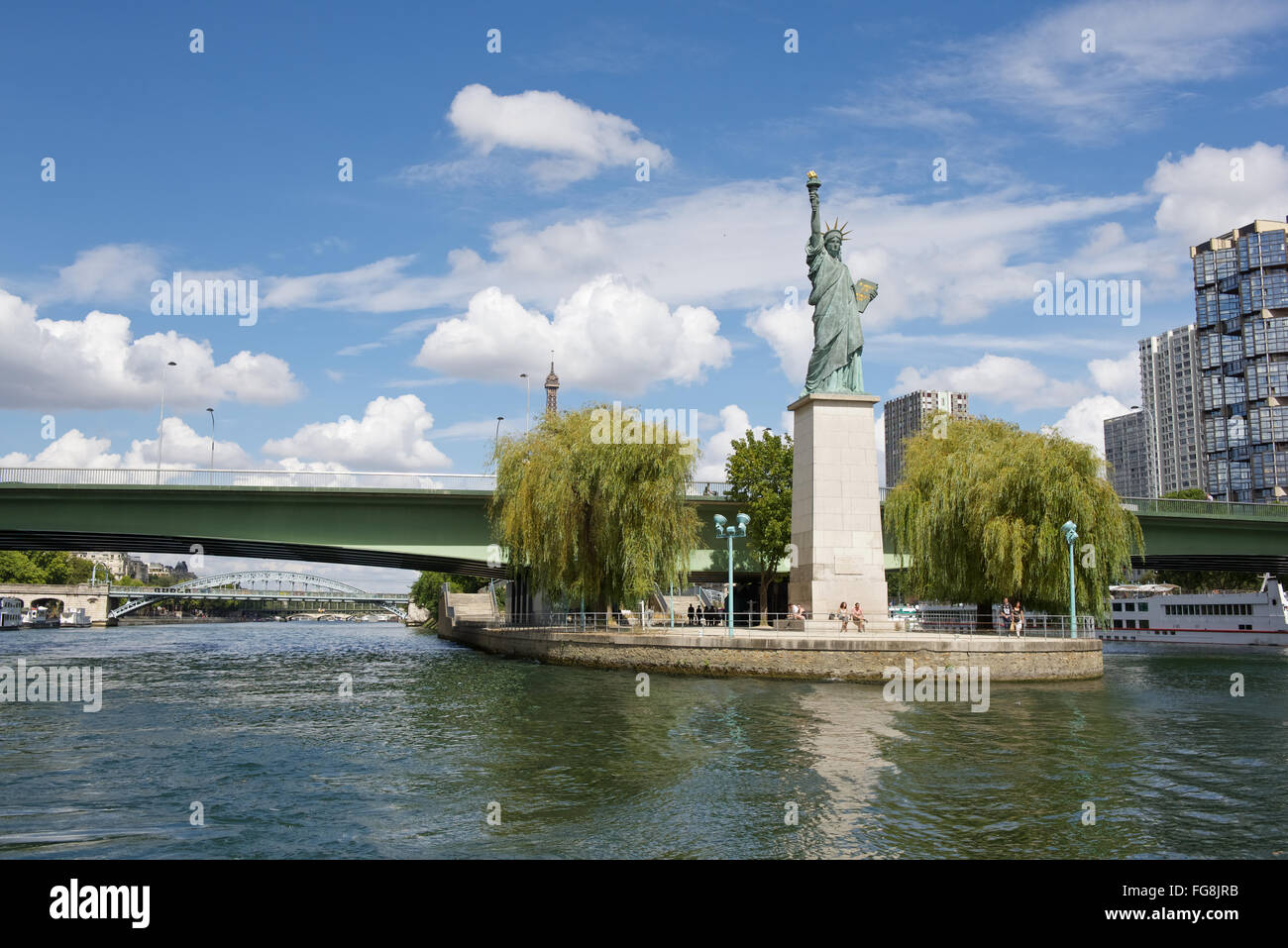 Statue of Liberty and Eiffel Tower Paris, France Stock Photo Alamy