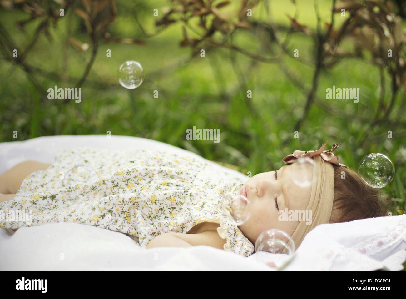 Girl Bubbles High Resolution Stock Photography and Images Alamy