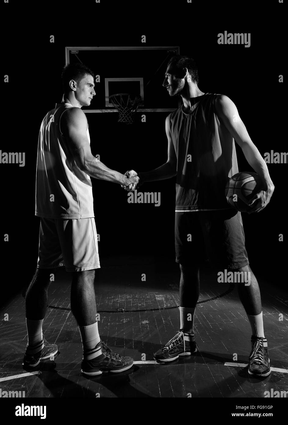 Tall basketball player Black and White Stock Photos & Images Alamy