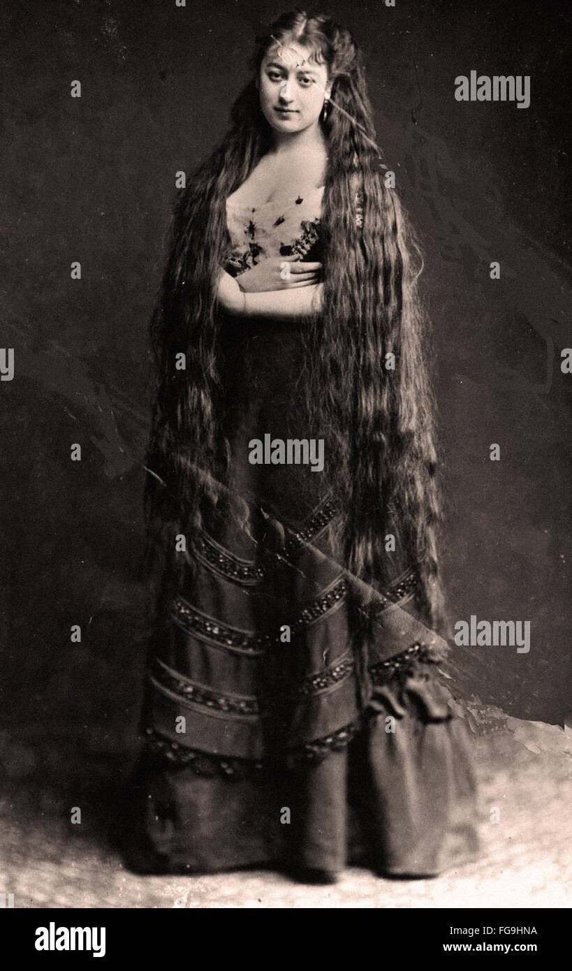 Portrait Of Very Longhair Victorian Woman Stock Photo Alamy