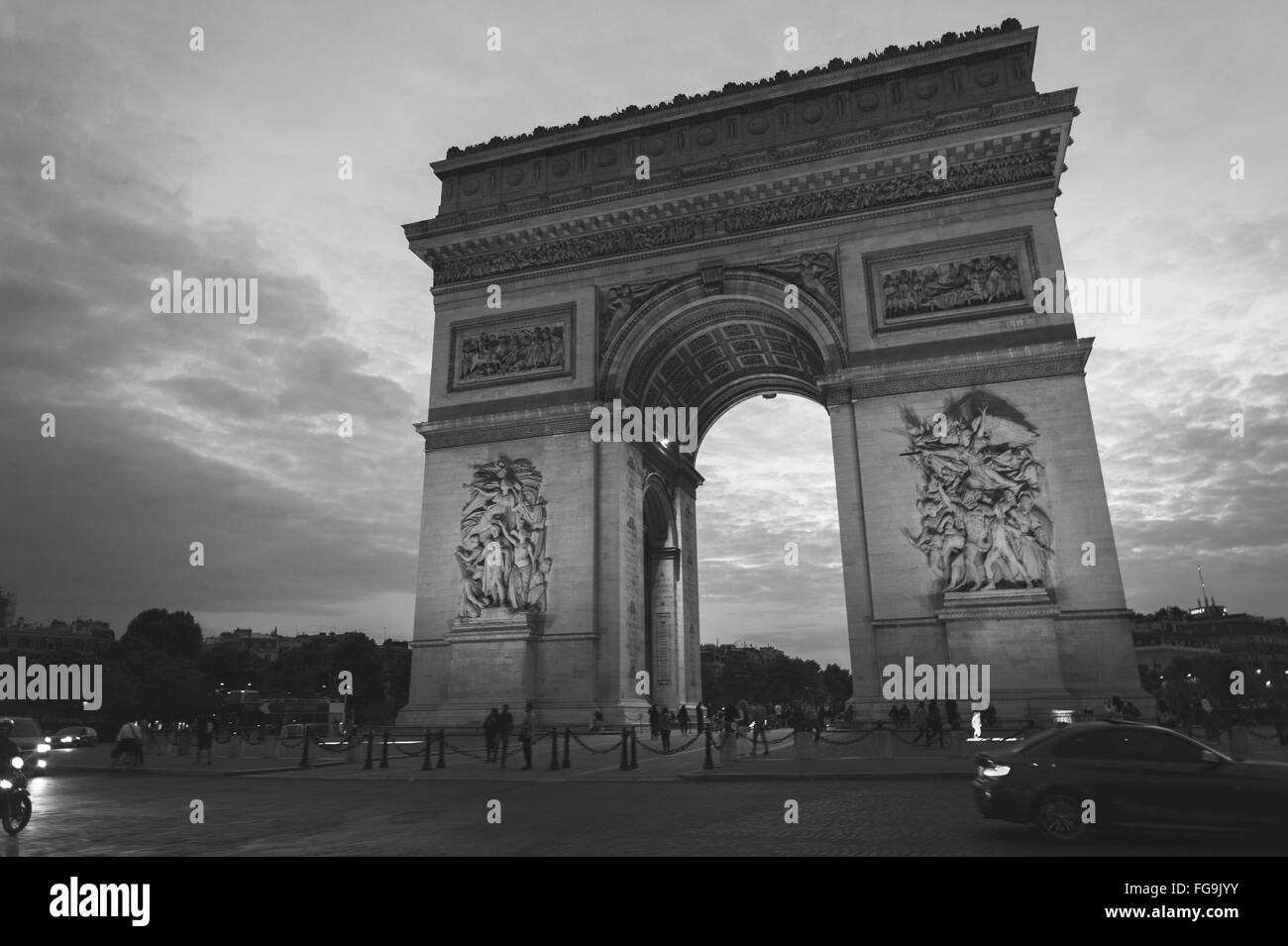 Arc De Triomphe Black and White Stock Photos & Images - Alamy
