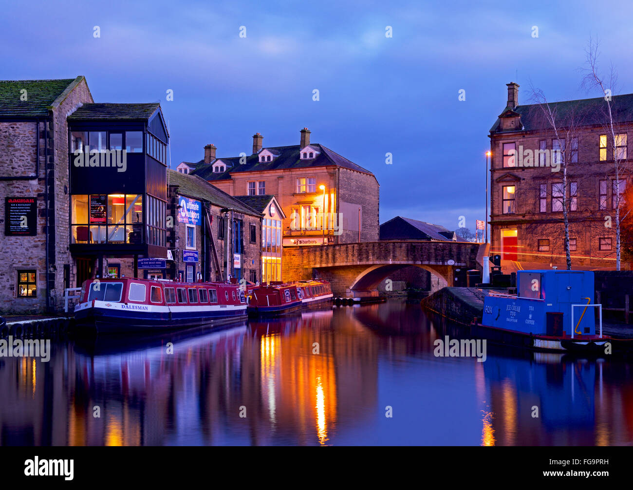 The canal basin of the Leeds & Liverpool Canal at Skipton, North ...