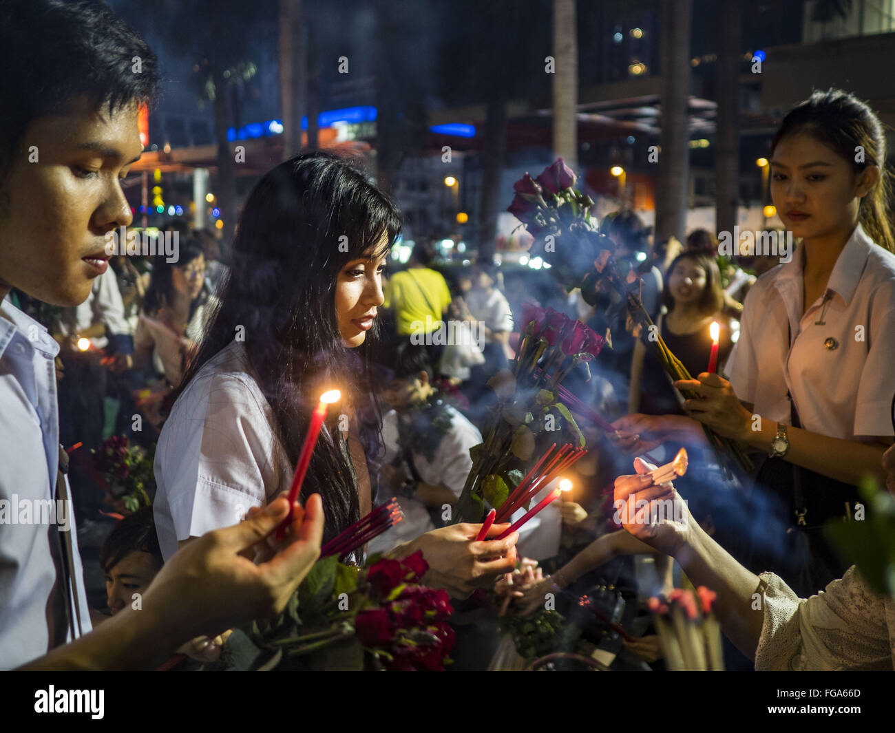 Central world bangkok hindu hi-res stock photography and images - Alamy