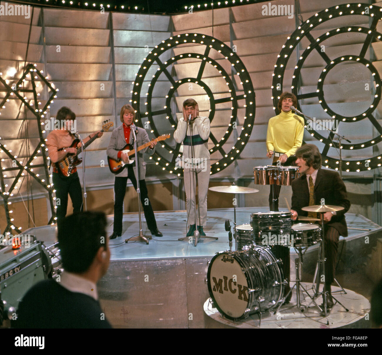 DAVE DEE,DOZY, BEAKY, MICK AND TICH English pop group on Top of the Pops in  1967. Photo Tony Gale Stock Photo - Alamy