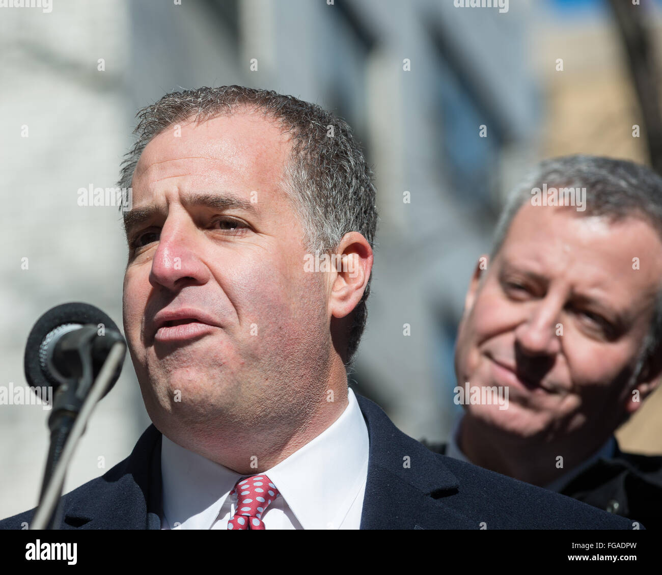 Scott Goldsmith (left) of Media at the Intersention answers a question
