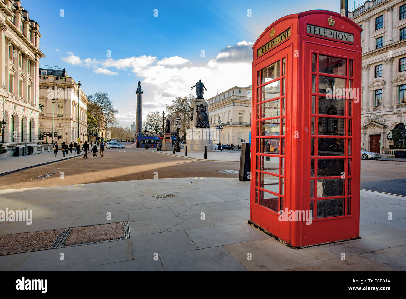 British telephone booth hi-res stock photography and images - Alamy