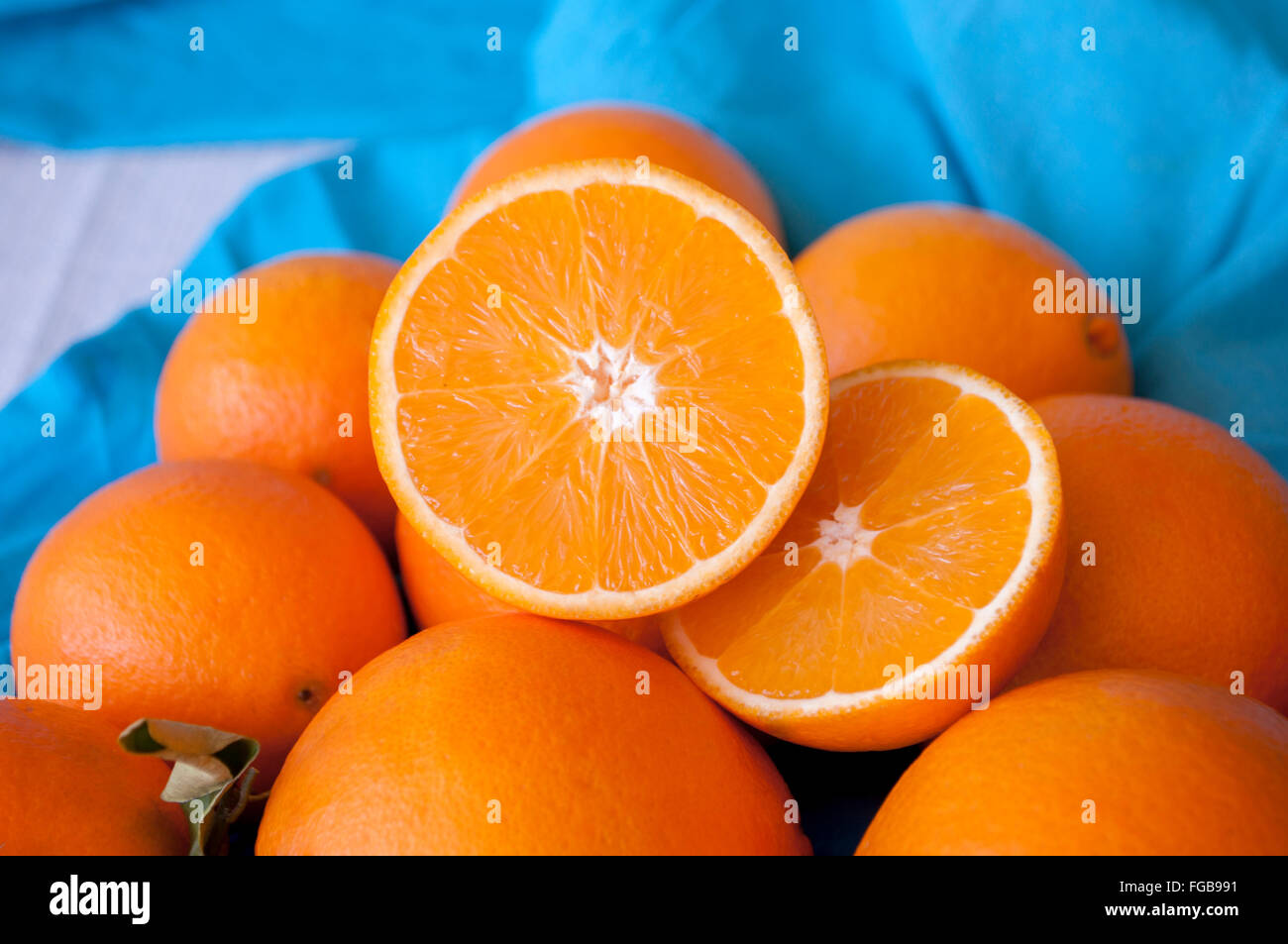 Cut citrus fruits orange hi-res stock photography and images - Alamy