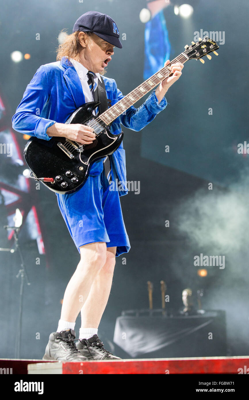 Chicago, Illinois, USA. 17th Feb, 2016. Guitarist ANGUS YOUNG of AC/DC ...