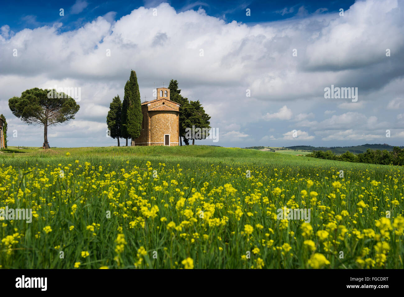 Cappella della Madonna di Vitaleta, Vitaleta chapel near Pienza, Val d&#39;Orcia, Province of Siena, Tuscany, Italy Stock Photo