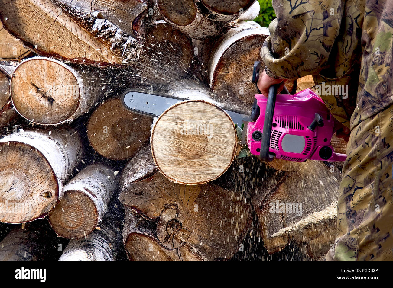 Chainsaw blade hi-res stock photography and images - Alamy