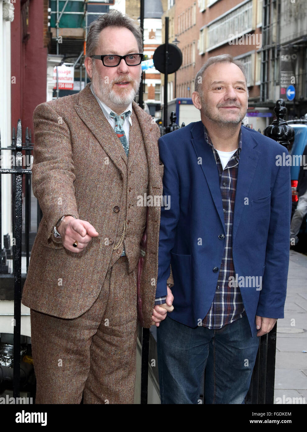 Vic reeves and bob mortimer hi res stock photography and images alamy