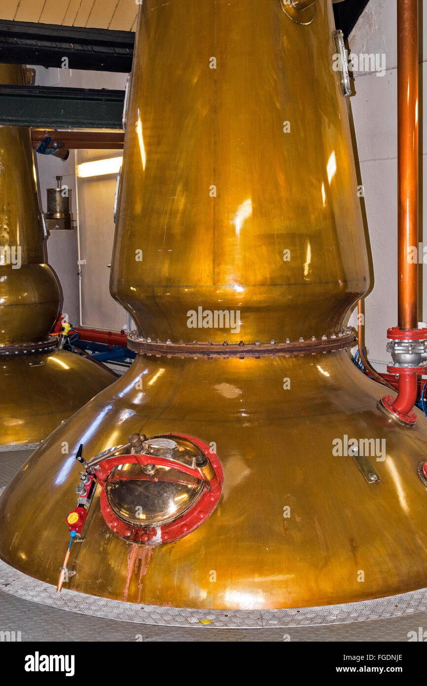 SCOTTISH COPPER POT WHISKY STILL AT CRAGGANMORE DISTILLERY SEEN ALONG THE SPEYSIDE WAY OR TRAIL SCOTLAND Stock Photo